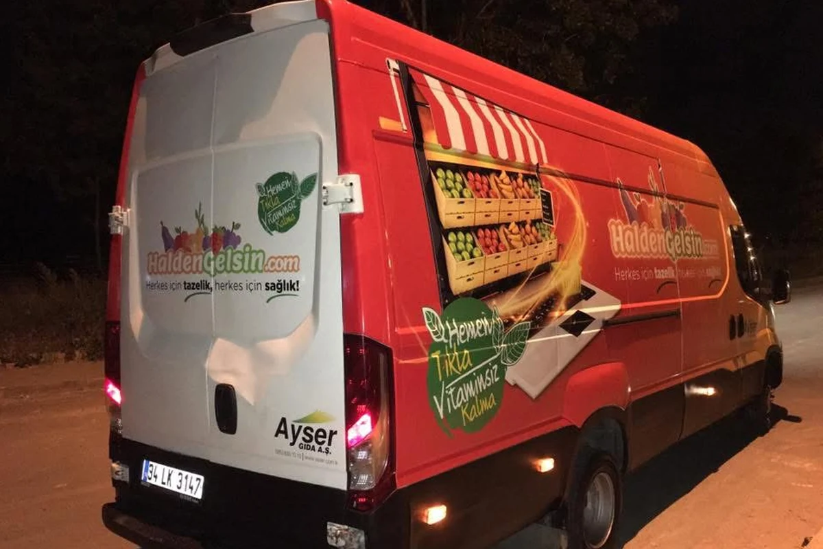 Halden Gelsin ticari araç giydirme ve marka uygulaması